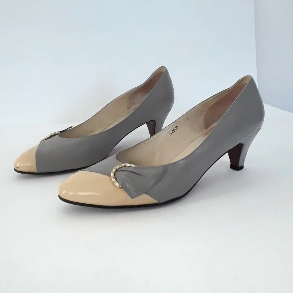 Vintage 60s/70s Gray Fine Leather Short Heel Pumps Size 8.5